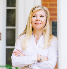 HILARI RINEHART ’97